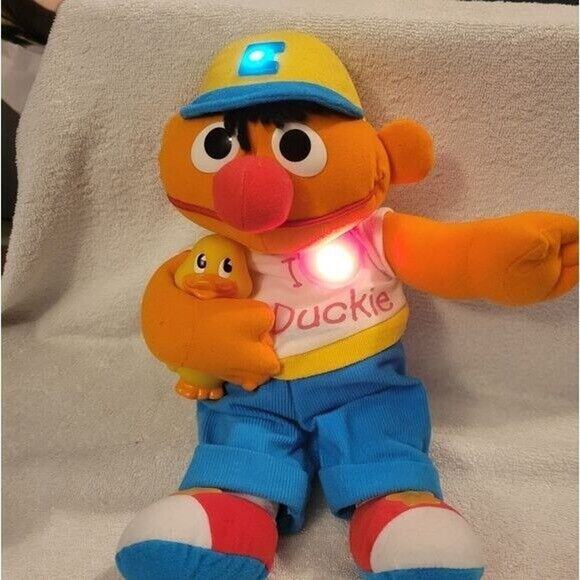 Sesame Street Ernie I Love Duckie Lights Music Stuffed Plush 1997 Tyco Vintage - Picture 1 of 12